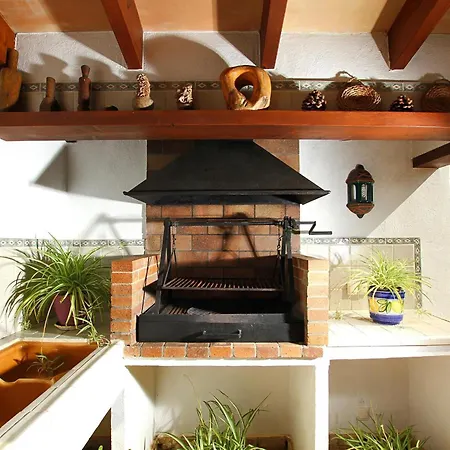 Zweizimmerhaus Mit Schoenen Aussichten In Der Naehe Von
